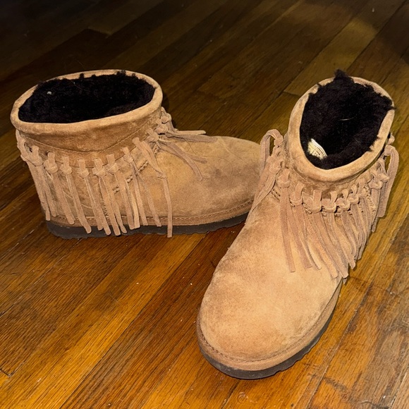 FRINGE UGG BOOTS - Picture 1 of 4